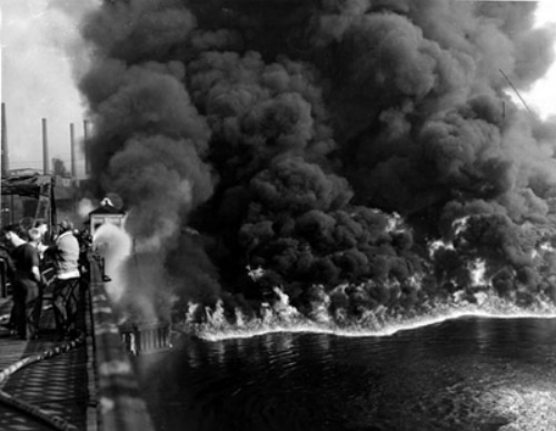 cuyahoga_river_fire_nov._3_1952-1